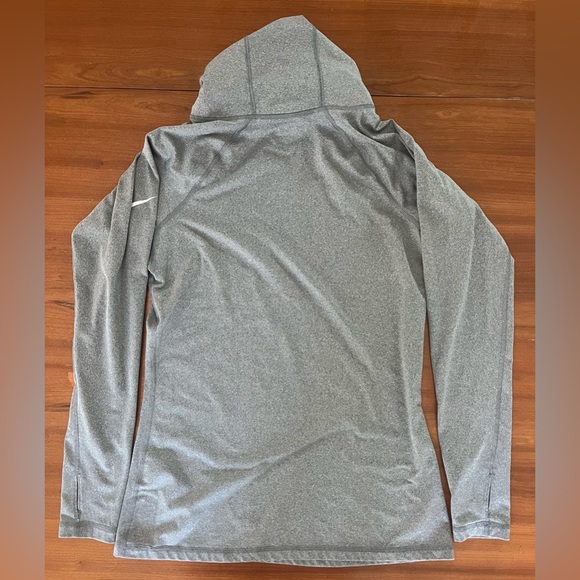 🔥 Nike Pro Hyperwarm Dri-FIT Cinch Neck Top – Size L Gray Long Sleeve ✔️ - Picture 10 of 10
